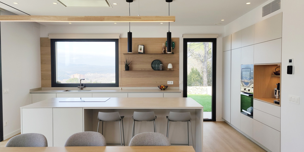 Frontal 3 cuina casa premium Interllar